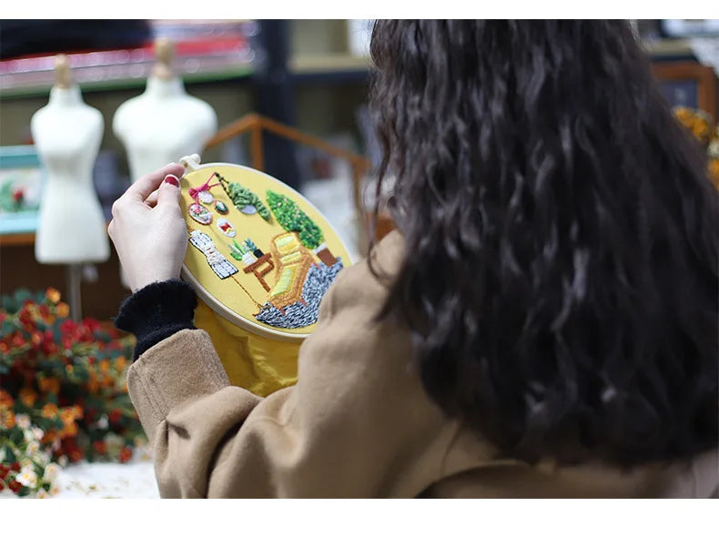 DIY Embroidery Kits Beginner Handmade Needlework Crafts Set Embroidery Hoop Fancywork Sewing Needle Cross Stitch Decor Painting